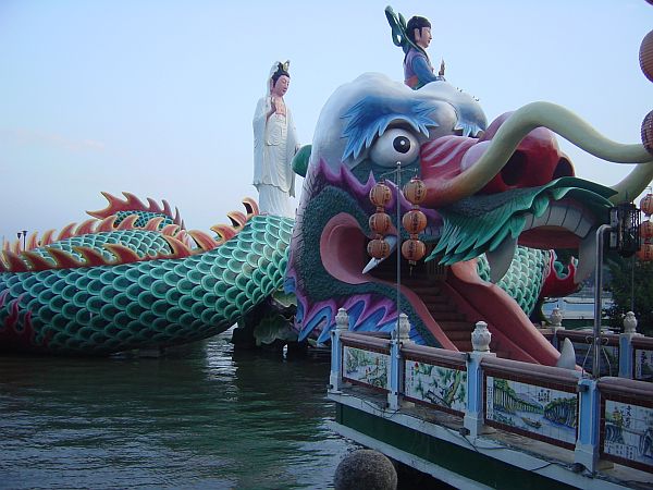 Photo - Lotus Lake - Wuli Pagoda